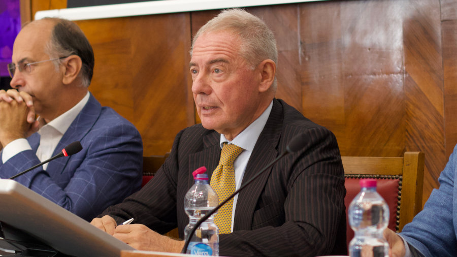 Iveco: Urso, “asset strategico per l’Italia. Impegni di Tata si traducano in un concreto rilancio industriale”